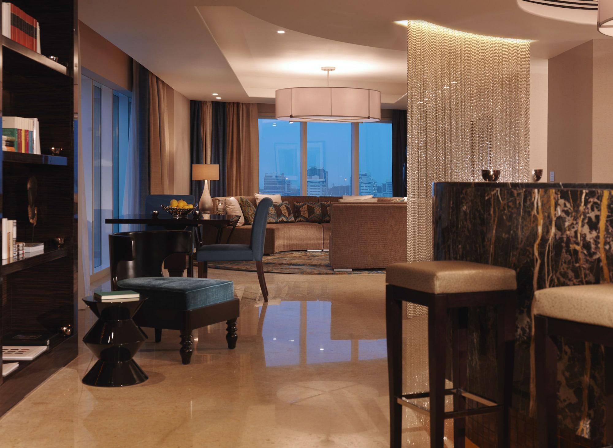 Millennium Al Rawdah Hotel Abu Dhabi Esterno foto A suite at the Mandarin Oriental, Bangkok