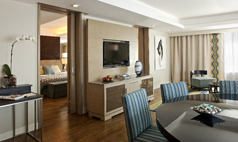 Millennium Al Rawdah Hotel Abu Dhabi Esterno foto A suite at the Mandarin Oriental, Hong Kong