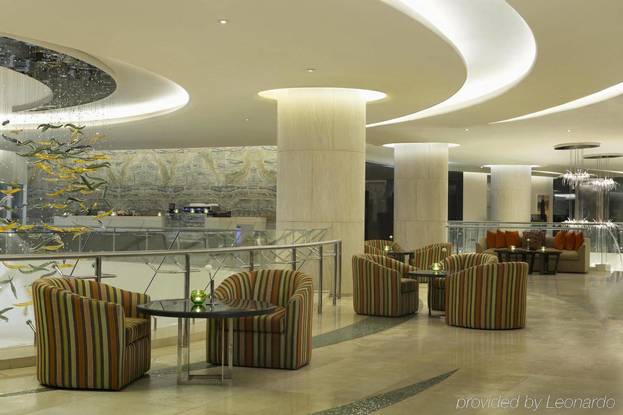 Millennium Al Rawdah Hotel Abu Dhabi Esterno foto Lobby