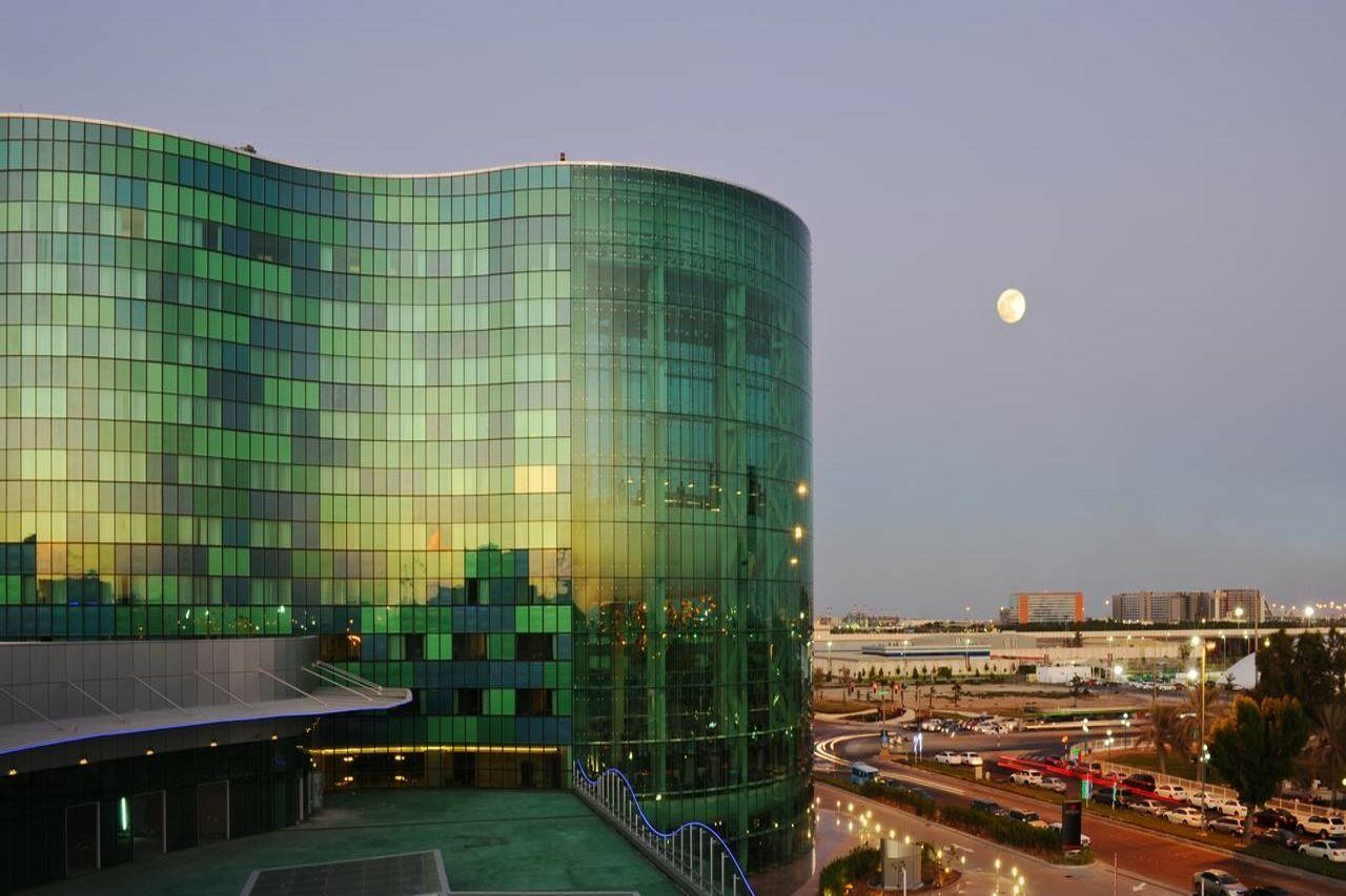 Millennium Al Rawdah Hotel Abu Dhabi Esterno foto The Green Building Center