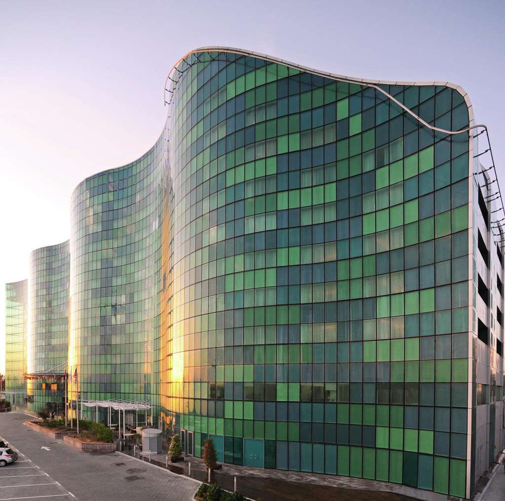 Millennium Al Rawdah Hotel Abu Dhabi Esterno foto The Green Building Center
