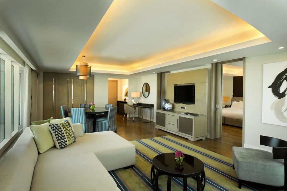 Millennium Al Rawdah Hotel Abu Dhabi Esterno foto A suite at the hotel